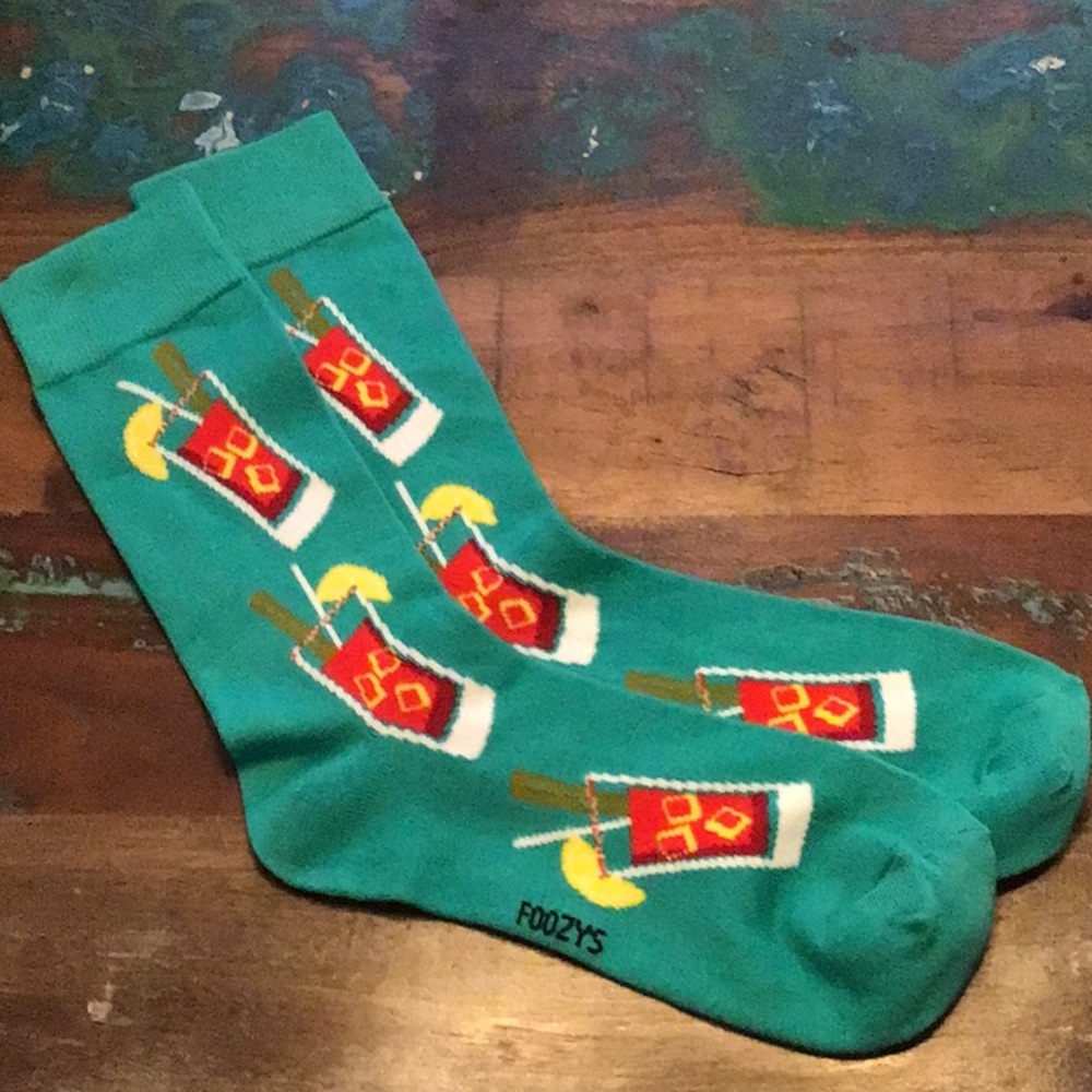 NWOT - MENS FOOZY FUN BLOODY MARY PRINT SOCKS